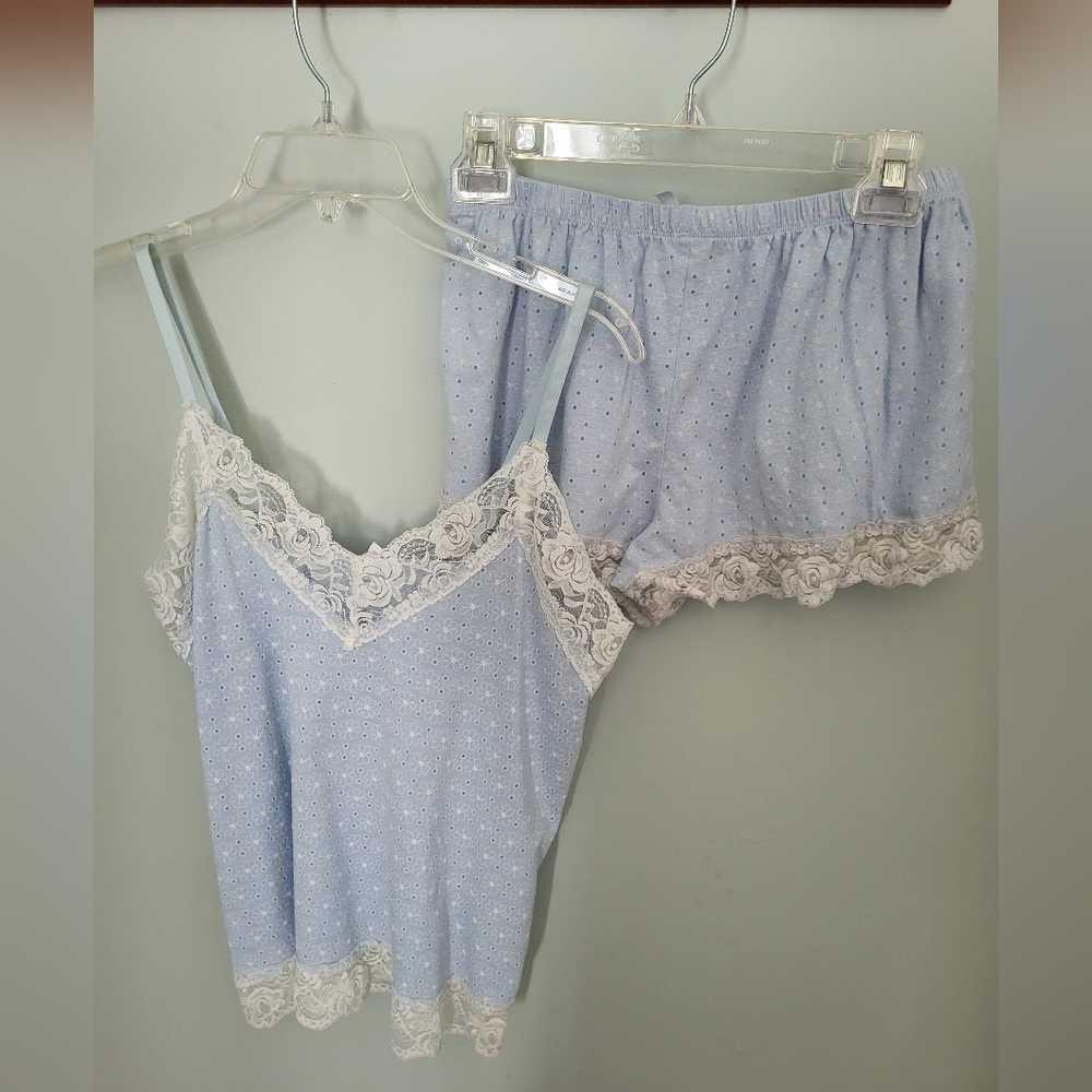 Flora Nikrooz Women Large Floral 2 Piece Pajama Shorts Set‎ Blue Lace Floral